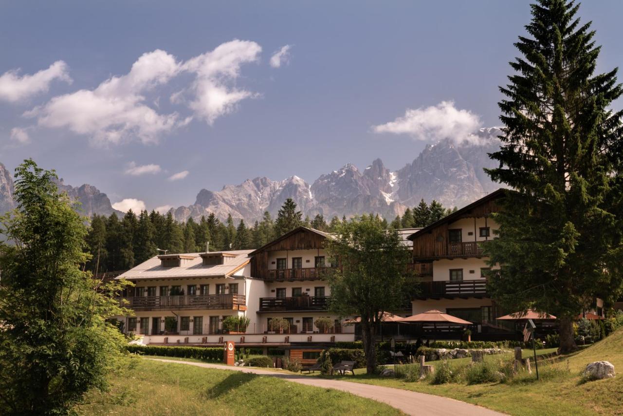 Rosapetra Spa Resort - Small Luxury Hotels Of The World Кортина-д'Ампеццо Экстерьер фото