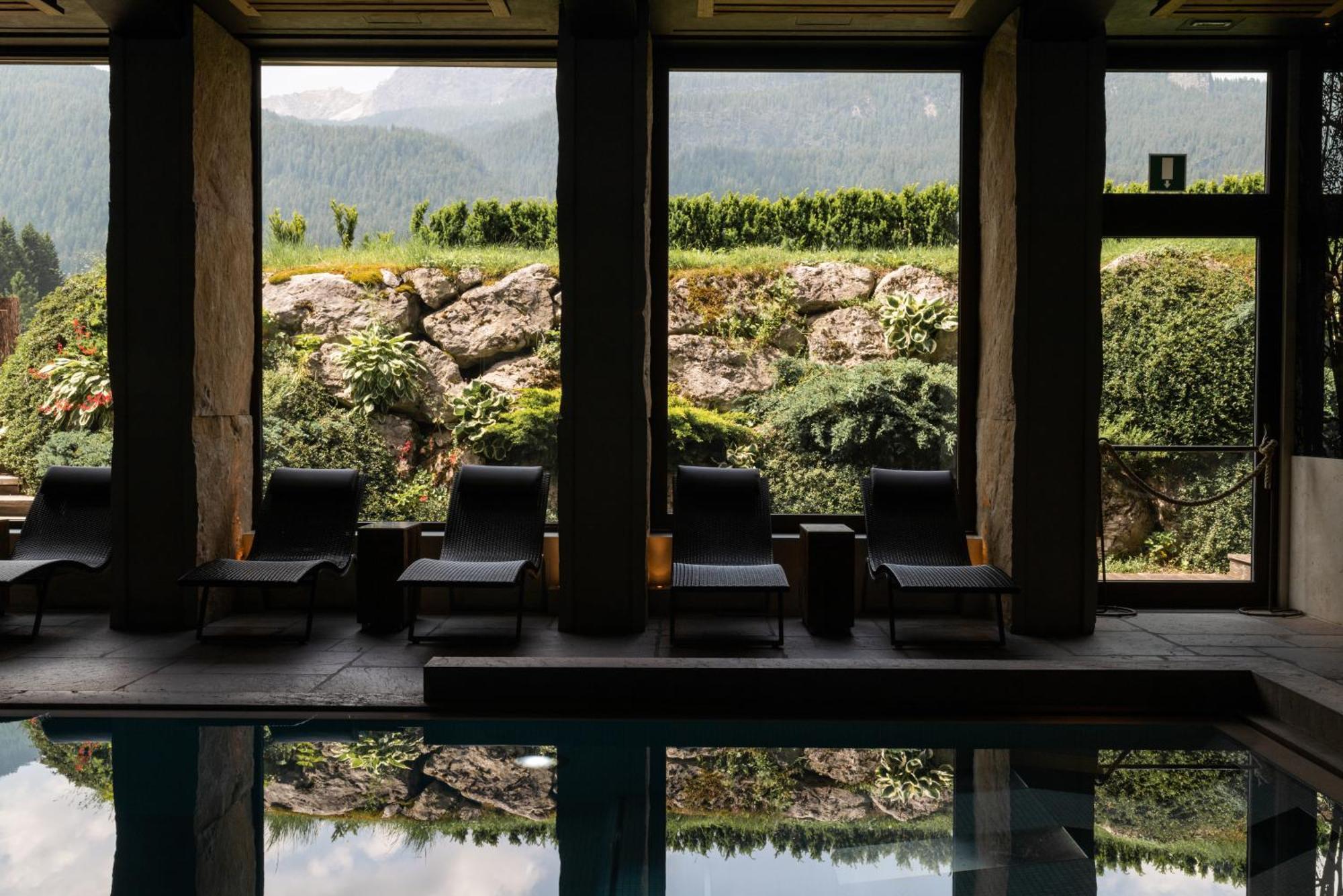 Rosapetra Spa Resort - Small Luxury Hotels Of The World Кортина-д'Ампеццо Экстерьер фото