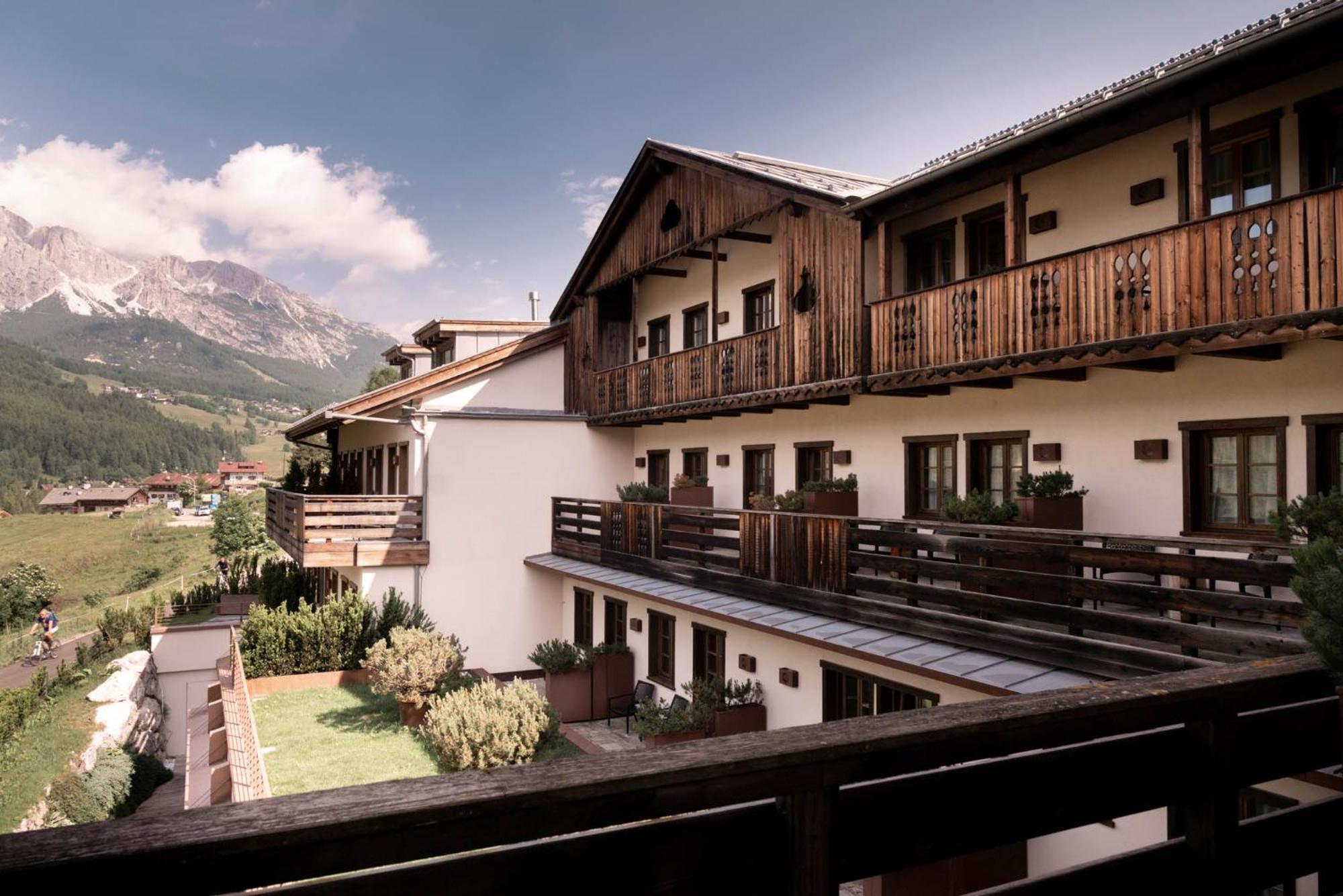 Rosapetra Spa Resort - Small Luxury Hotels Of The World Кортина-д'Ампеццо Экстерьер фото