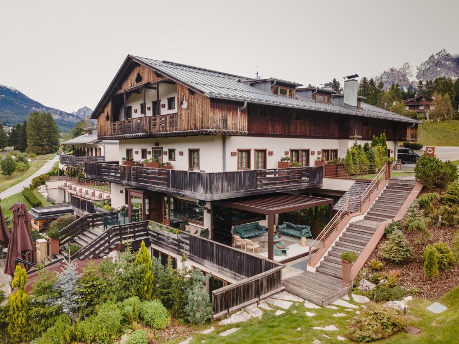 Rosapetra Spa Resort - Small Luxury Hotels Of The World Кортина-д'Ампеццо Экстерьер фото